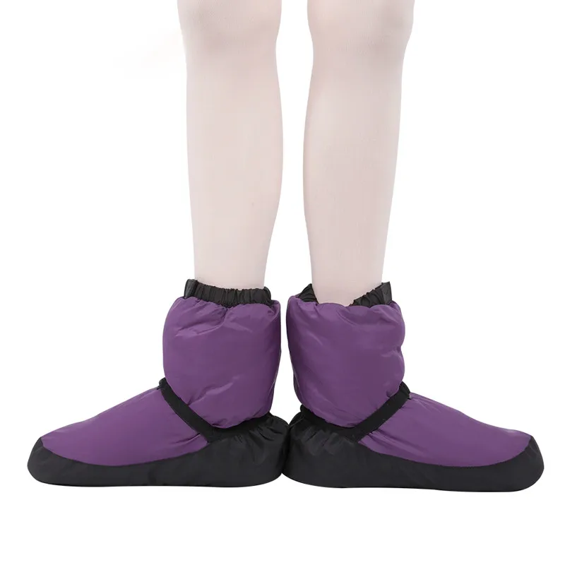 

Балетные теплые женские танцевальные туфли, мягкие танцевальные зимние ботинки, зимние теплые пуховые ботинки фиолетового и черного цвето...