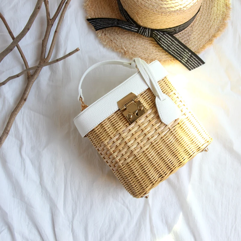 

Beach Holiday straw bag female hand lock rattan Bag Messenger Handbag beach bamboo bag