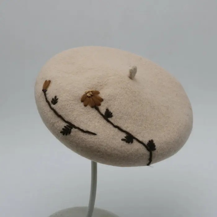 

202112-2508378 autumn winter warm Branch flowers embroidery wool Pumpkin shape lady beret hat women Leisure painter hat
