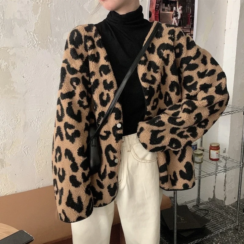 

Lamb Wool Coat Female Autumn and Winter 2021 New Hong Kong Flavor Age Reduction Fashion Leopard Print Top