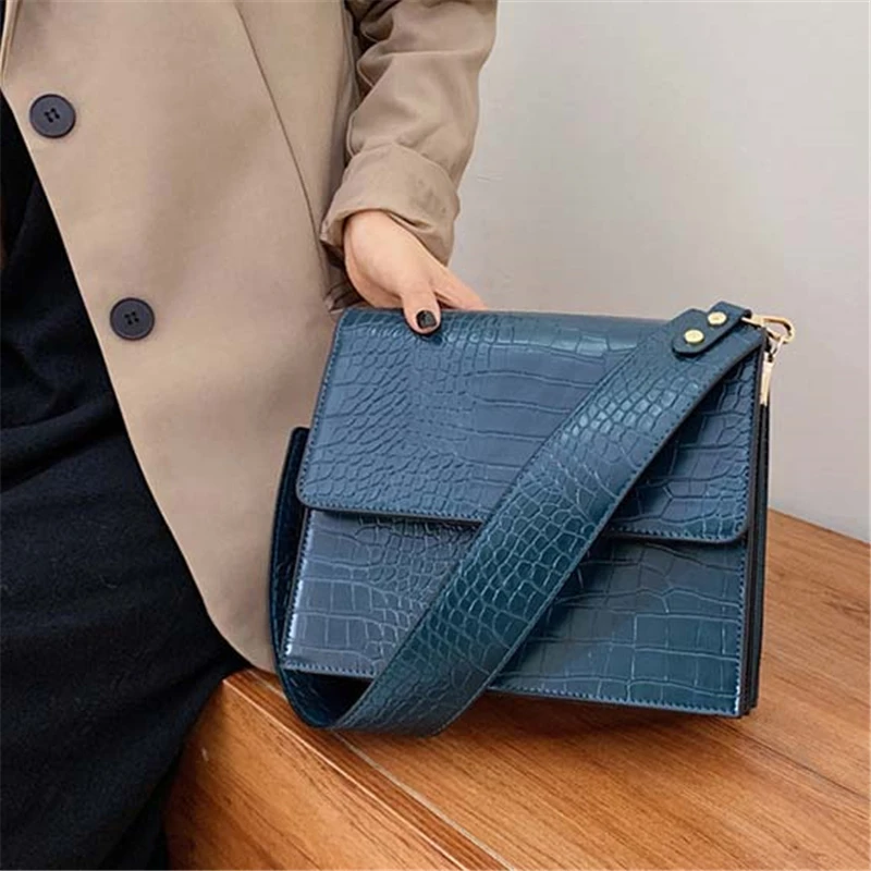 

Small Vintage Retro Female Pu Leather Shoulder Messenger Bags Girls Ladies Alligator Crossbody Bag Crocodile Women Handbags New