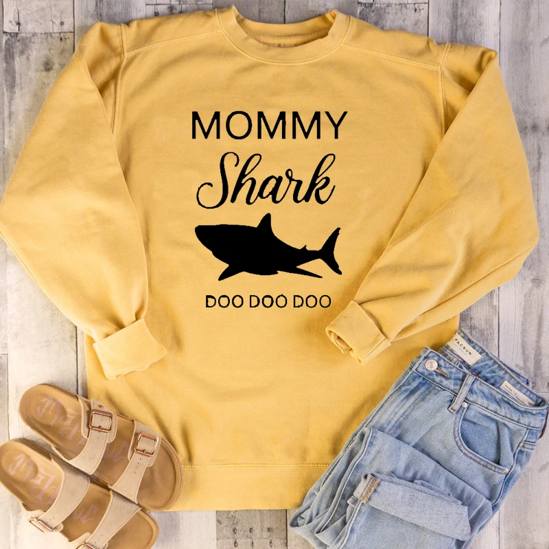 Женский свитшот с надписью Mommy Shark Doo повседневный осенний пуловер длинными