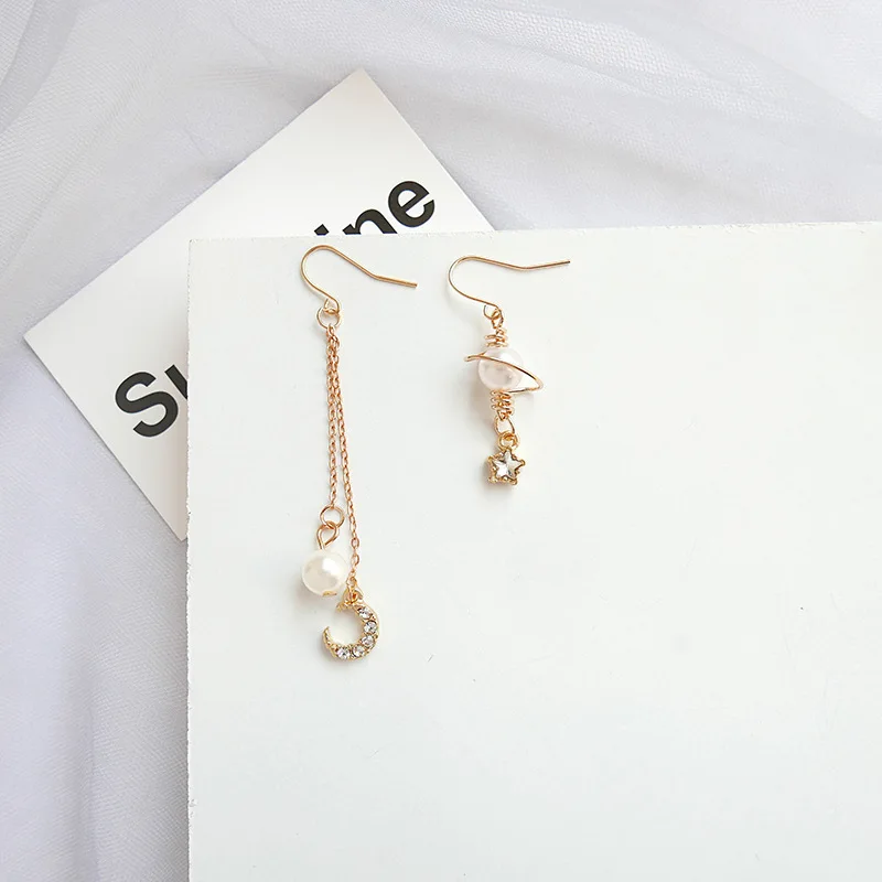 

YUNAO Jewelry 5 Pairs Of Thin Face Moon And Star Shape Earrings Temperament Fashion Earrings Female Net Red New Trendy Earrings