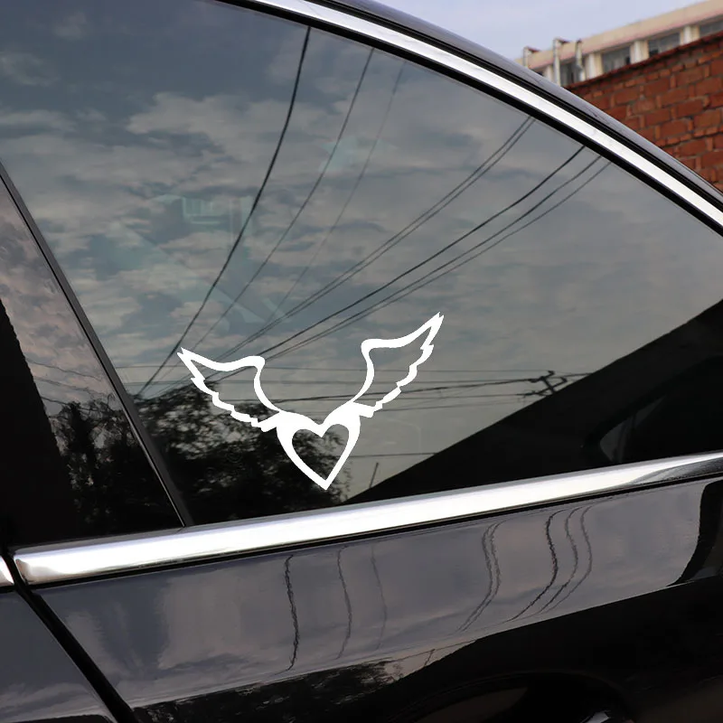 

YJZT 17.5X10.4CM World Heart & Wings Funny Vinyl Decal Car Window Decoration Stickers C25-1159