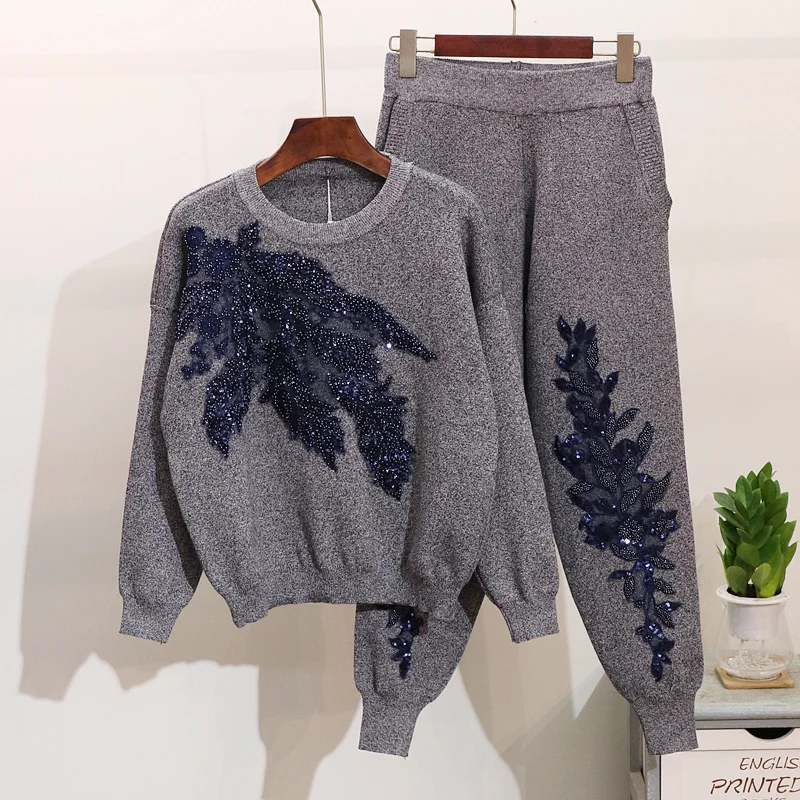 2019 New Women Thicken Embroidery Beading Knitted Pullovers + Trousers 2 Pieces Sets Knitting 3D Flower Pullovers Pants Sets