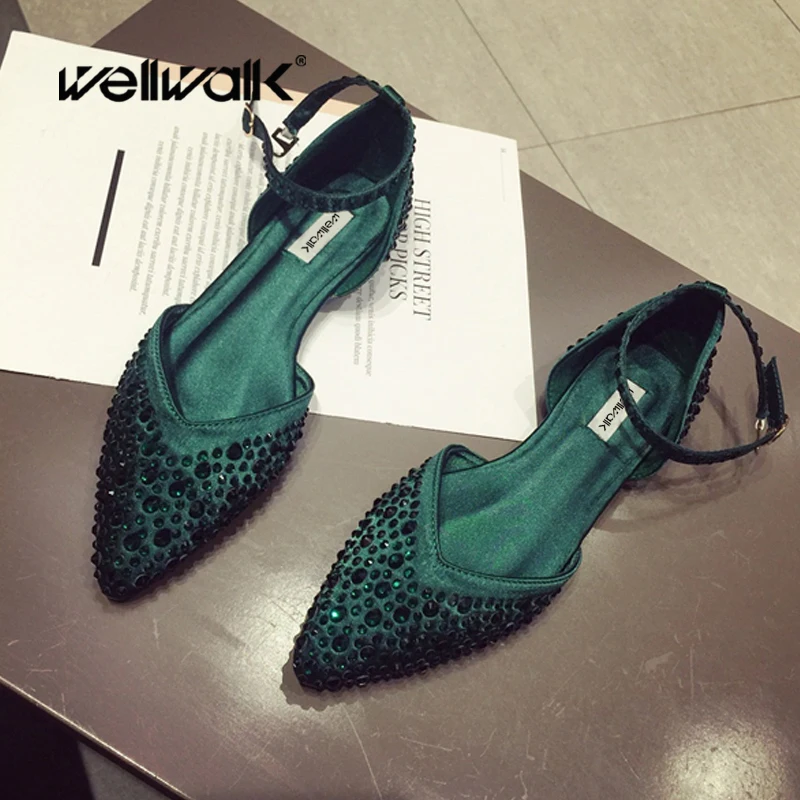 Туфли на плоской подошве со стразами женские модные мокасины с острым носком