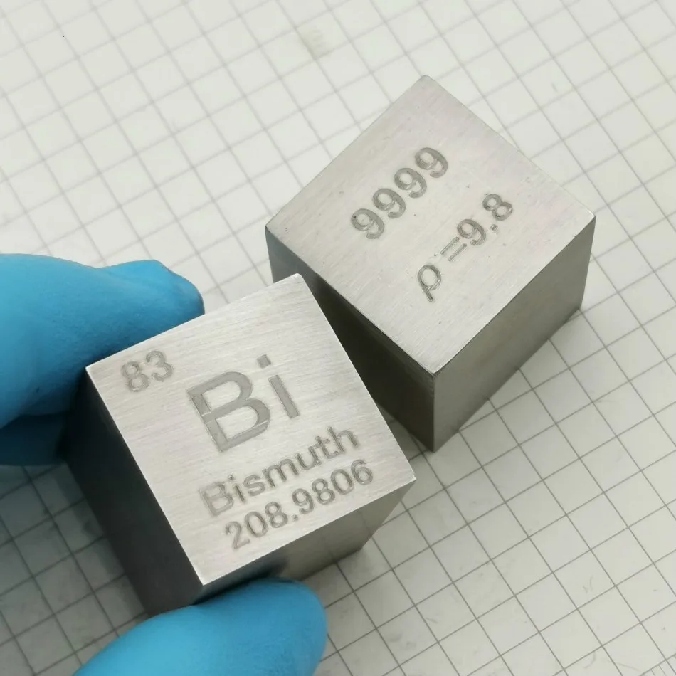 

Бимута металла в периодической таблице-куб один дюйм и вес составляет около 161 г 99.99%