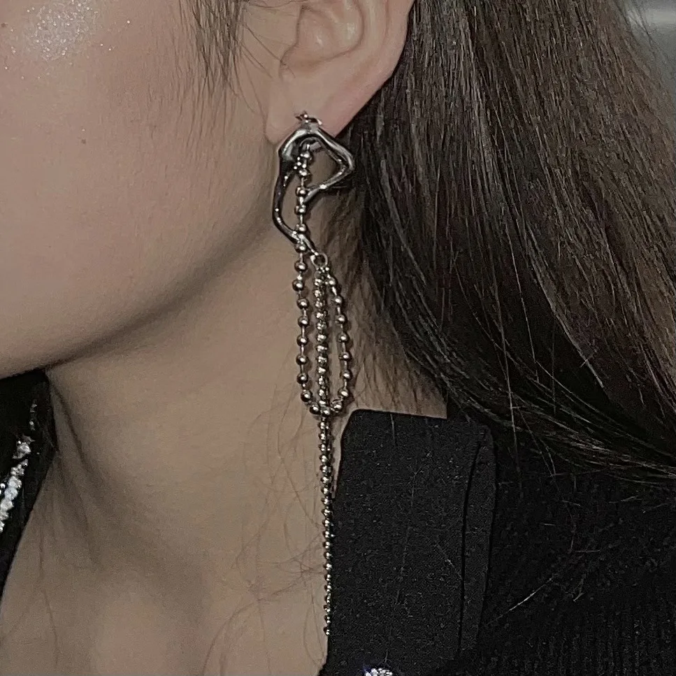 

Punk Metal Long Tassel Stud Earrings For Women Girl Cool Creative Unique Geometric Simple Harajuku Earrings Trendy Jewelry 2021