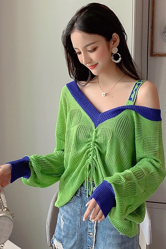 

Fashion Autumn Women Sweater Long-sleeved Knitted Sweater V-neck Leaky Shoulders Drawstring Spliced Bat Sleeve Pullover Sweater