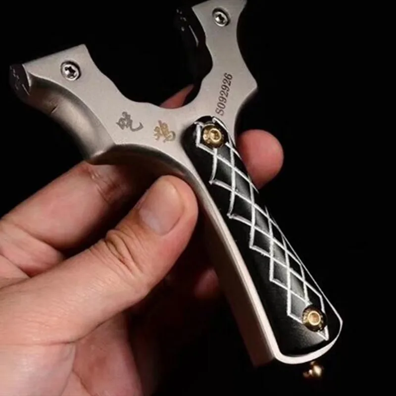 

Slingshot Hunting Catapult Powerful 440 Titanium Steel Patch Slingshot Flat Rubber Band Outdoor Shooting New 2020
