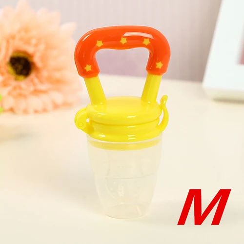 Yellow M 1 шт., детский Безопасный инструмент для кормления молоком и фруктами, Безопасный инструмент для соски, Прорезыватель для зубов, соска AU, уход за полостью рта, забавные игрушки - Цвет: Yellow M