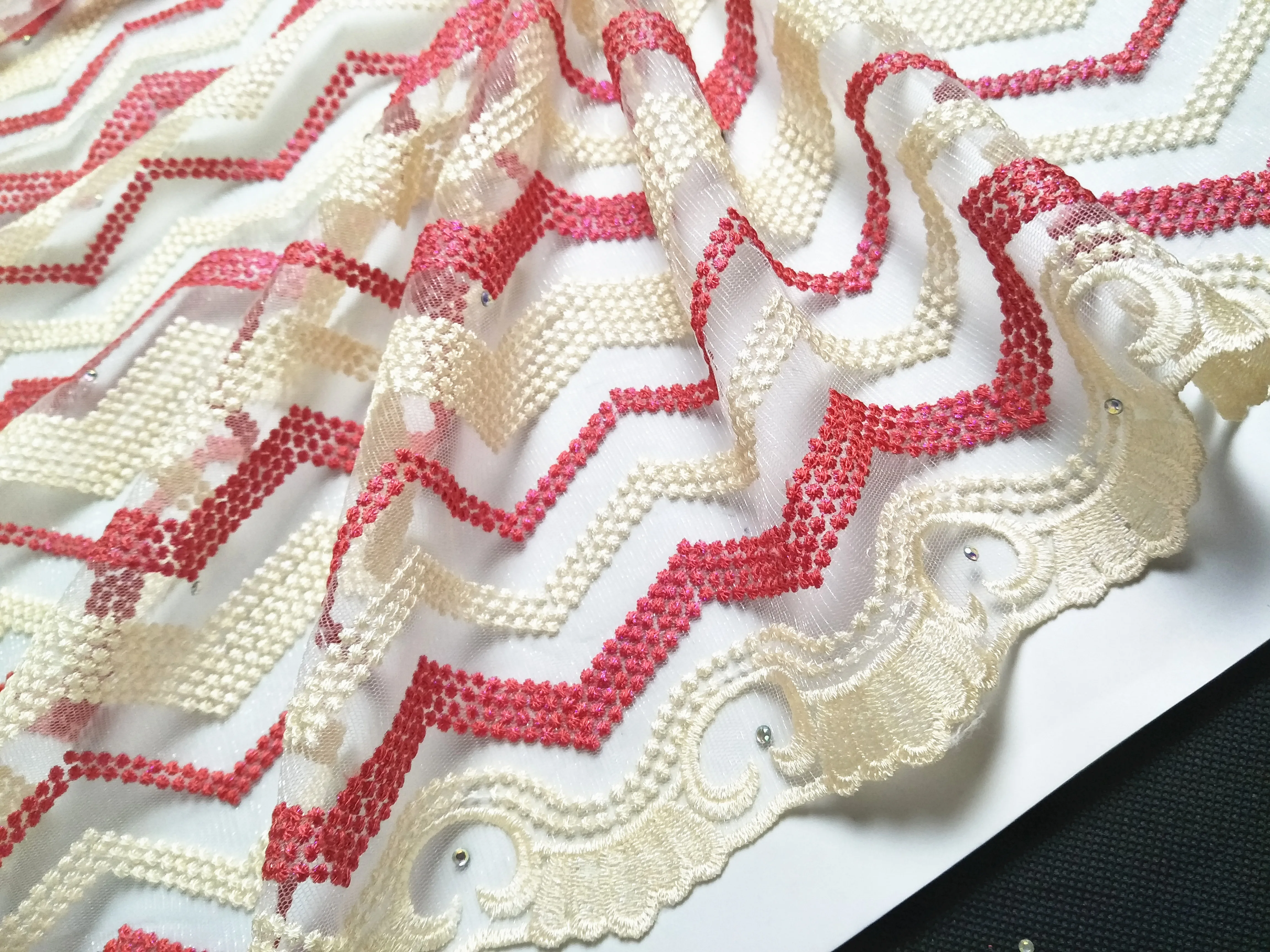 Высокое качество бежевый и красный органза кружева африканская ткань