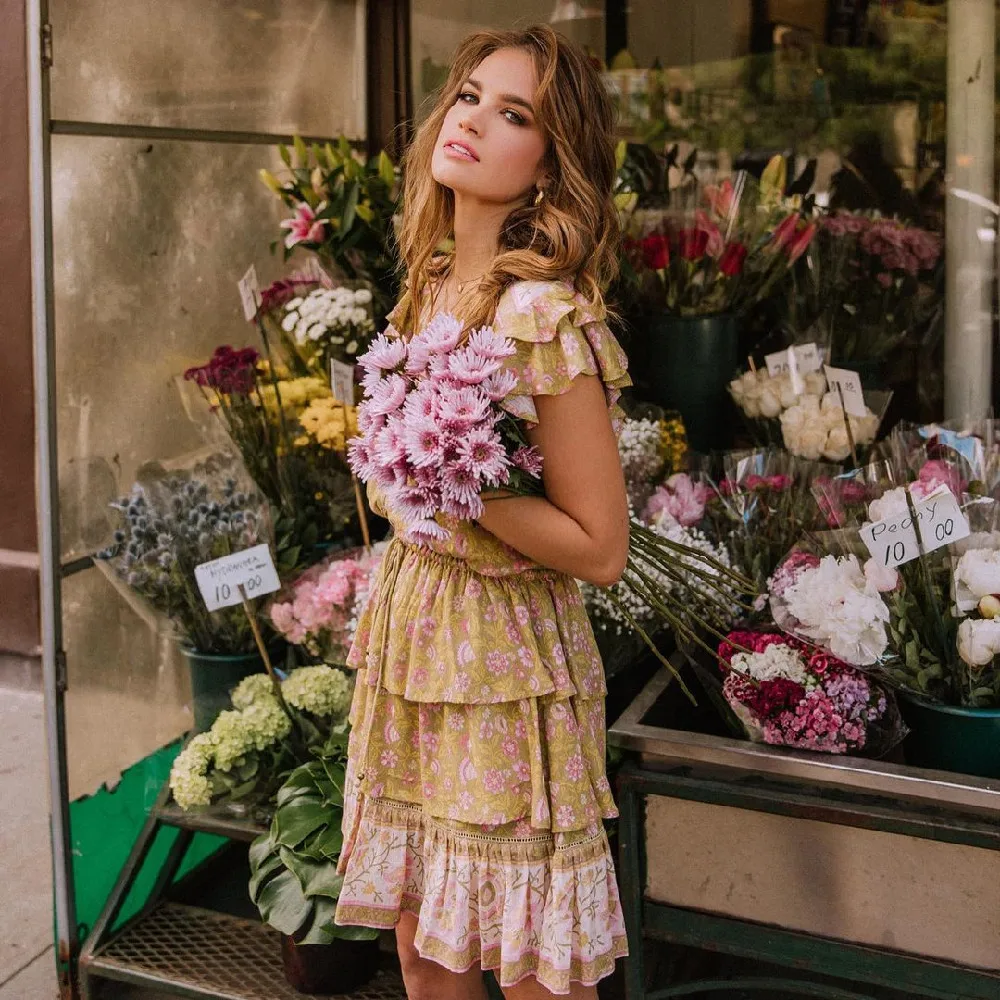 

2021 Vintage Chic Women Yellow Floral Print Short Sleeve Rayon Bohemian Dresses Ladies Boho Pleated Mini Dress Vestidos A680