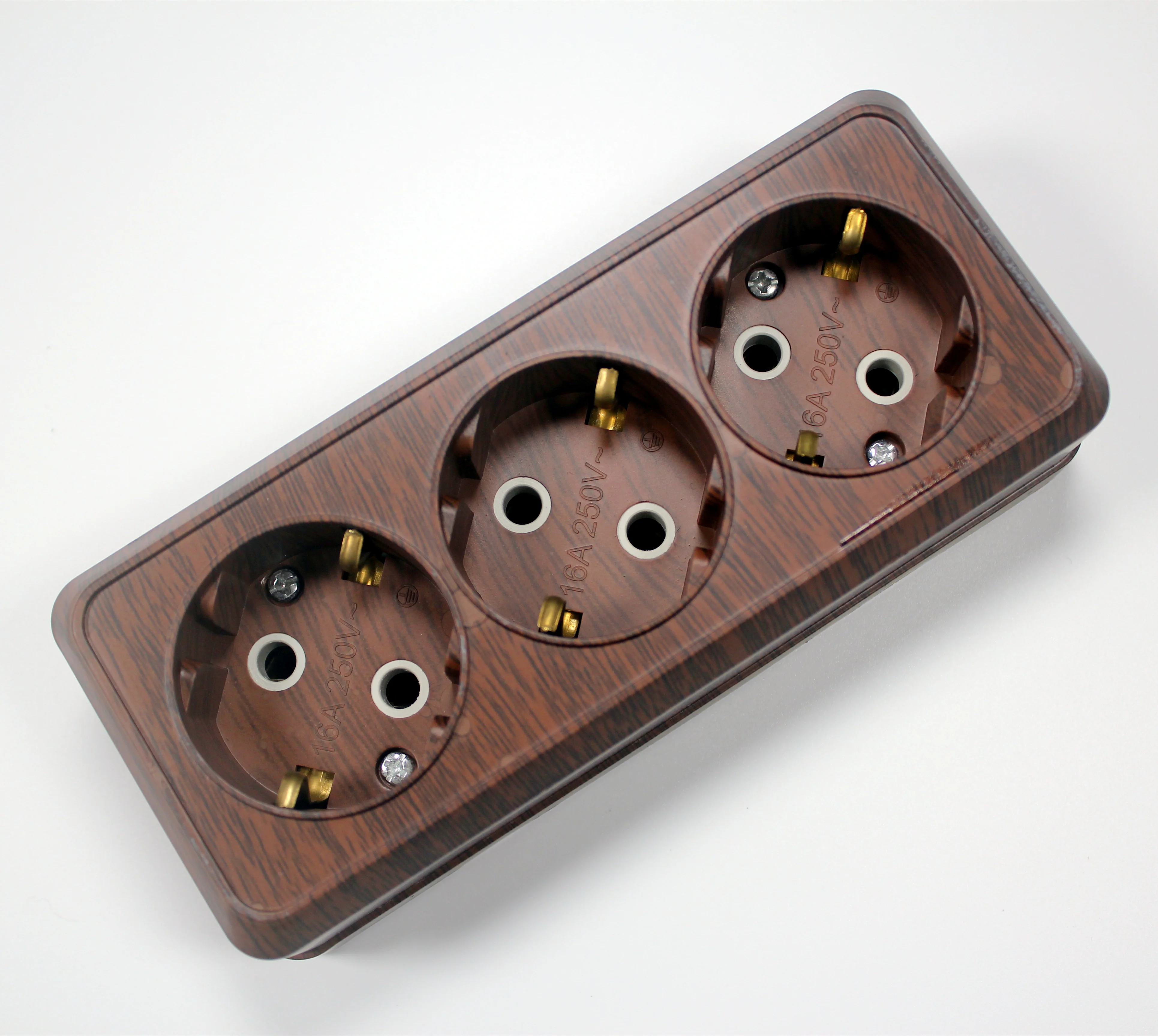 Блок на 5 розеток настенного крепления