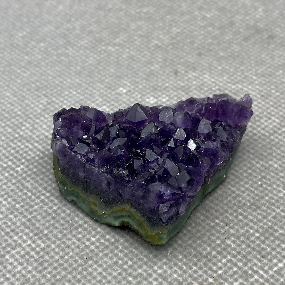 

The color of the natural Brazilian amethyst rough is very good in purple. 14#