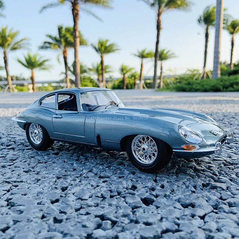 Bburago 1:18 Jaguar E type Coupe классический автомобиль из сплава Ретро модель автомобиля