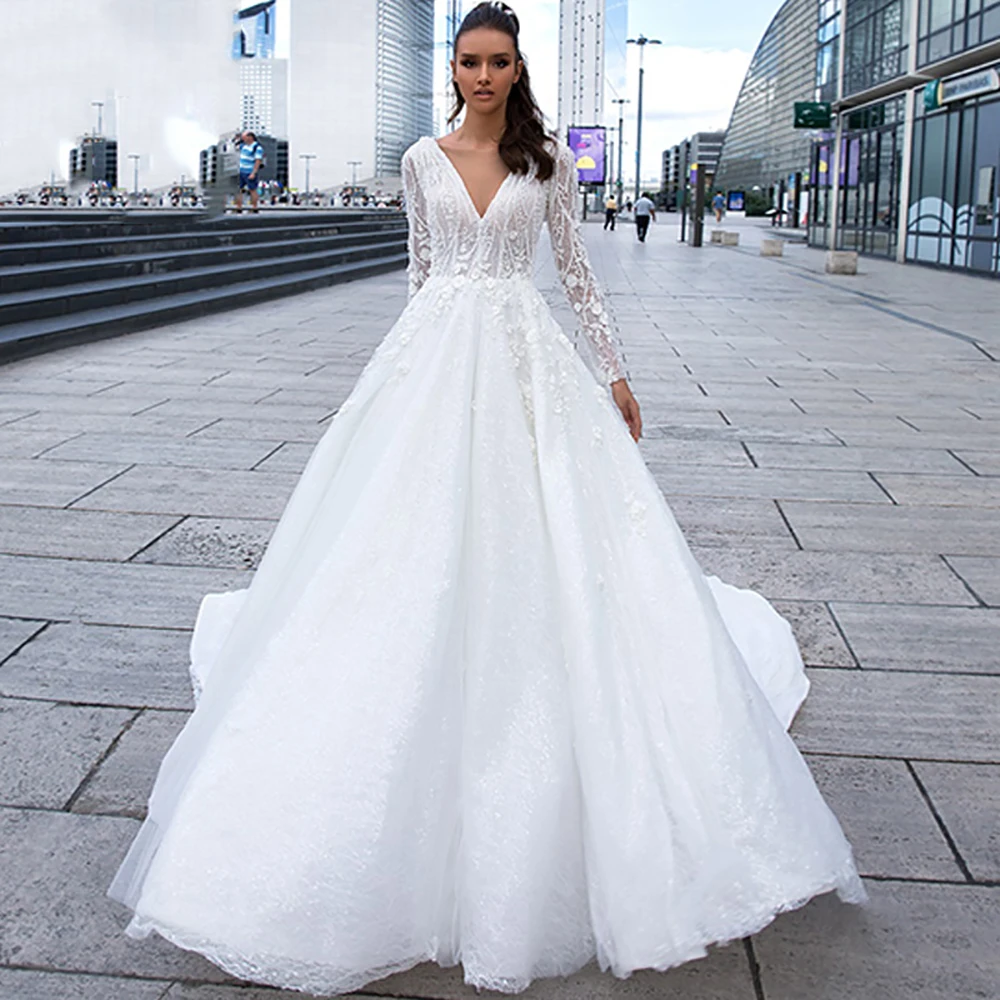 

Eightree Lace Wedding Dresses Long Sleeves A Line Princess Bride Dresses V Neck Appliqued Backless Wedding Gown Vestido De noiva