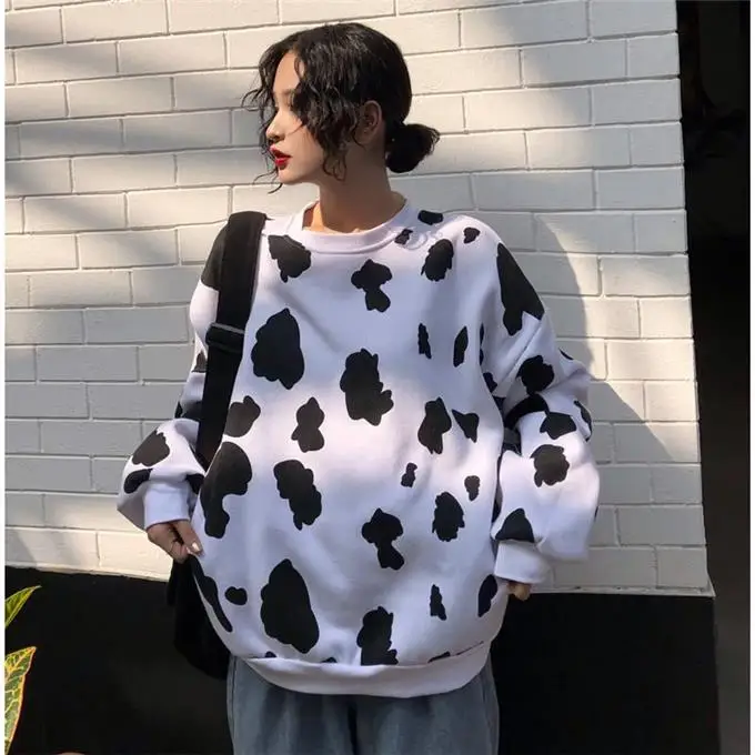 Толстовка большого размера с принтом в стиле граффити черная белая о вырезом