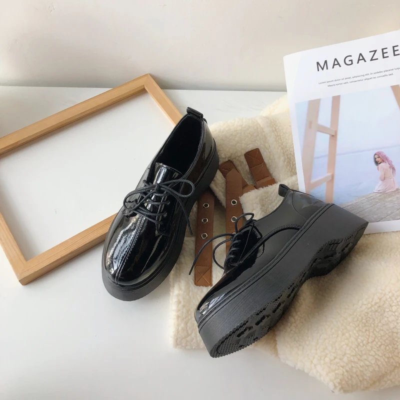 

2020 Flat Small leather shoes Comfortable non-slip wear-resisting Round head Flat shoes Casual platform shoes W35-36