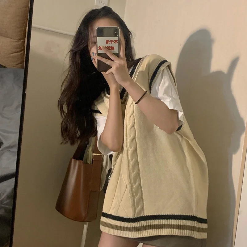 Вязаный жилет в студенческом стиле женская одежда на весну и осень с V-образным