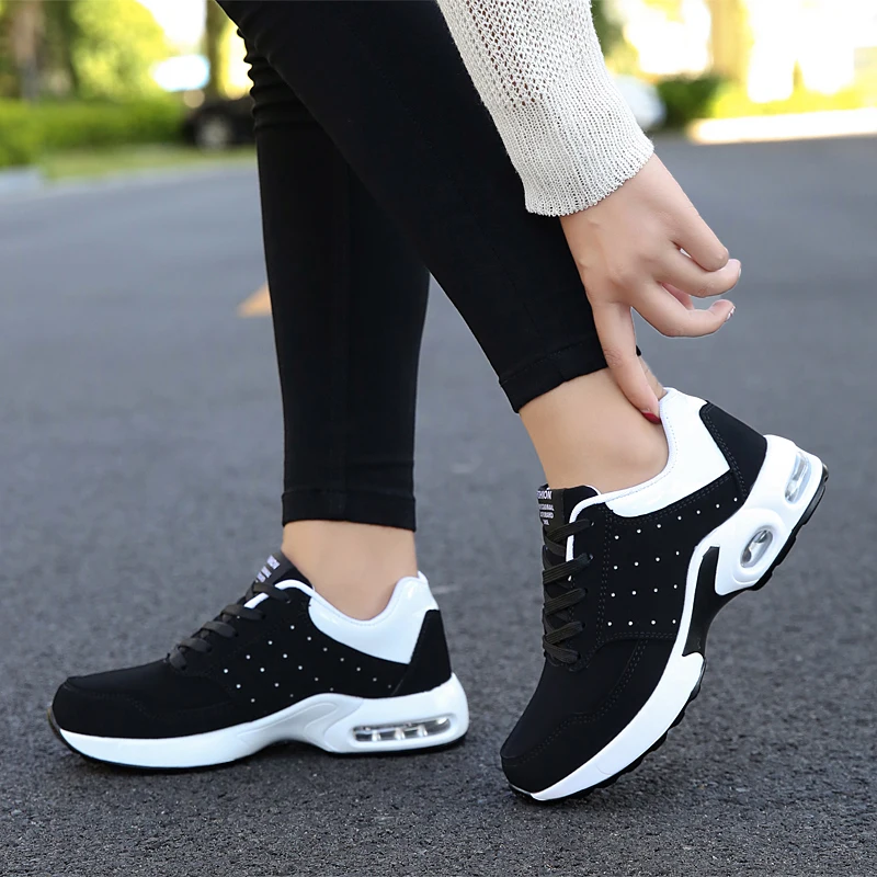 Кроссовки женская спортивная обувь мужская на шнуровке для бега портативная и