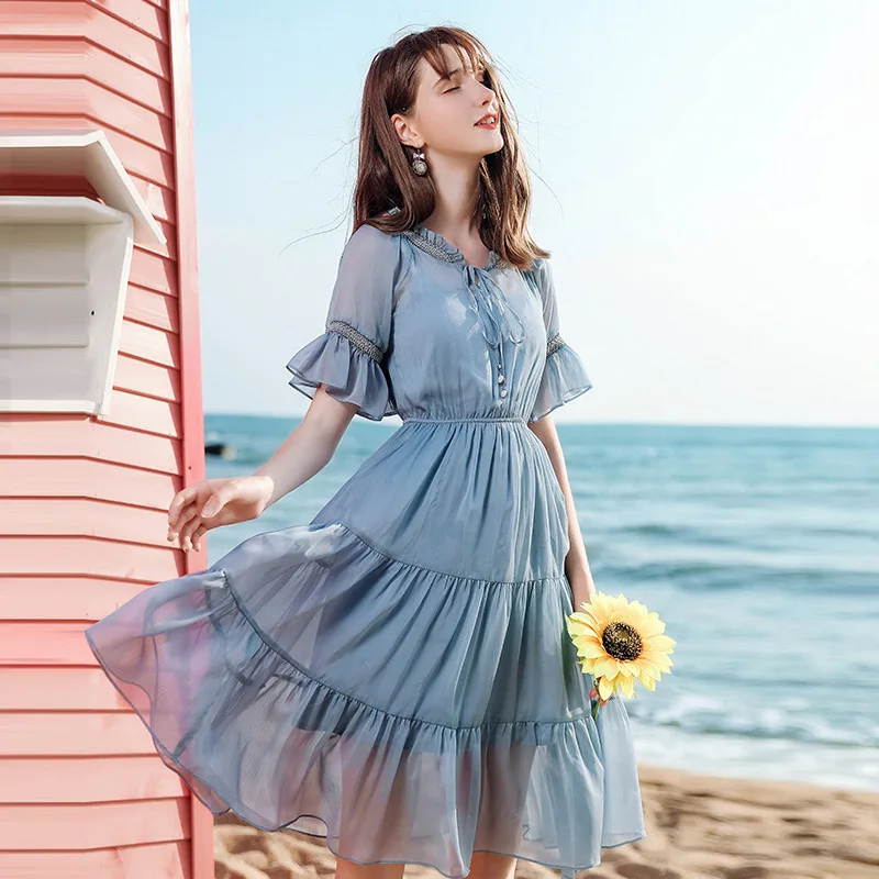 Летнее новое платье с v образным вырезом однотонное А силуэта женское