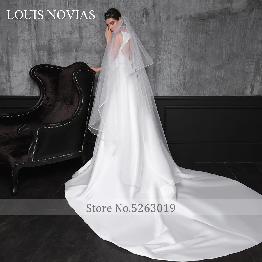 Женское атласное платье с бабочкой Louis Novias черное винтажное без рукавов