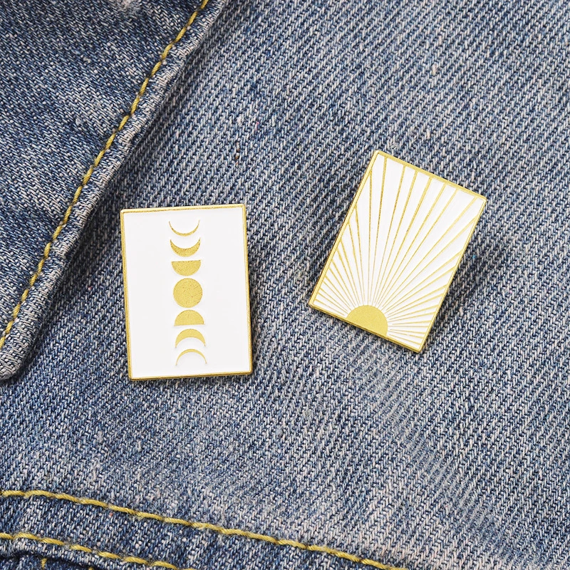 

Luminous Mural Style Brooch Eclipse Creative Brooch Total Solar Eclipse Process Pattern Brooch Personalized Sunrise