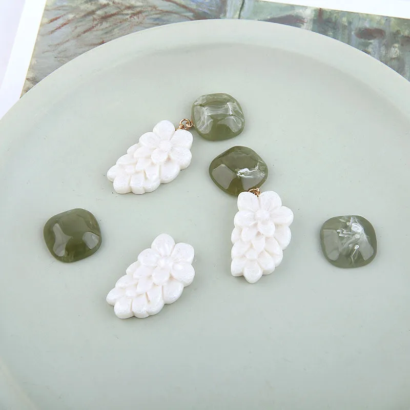 2019 ниша Ретро дизайн серьги Имитация Жемчуга Цветок с оливковым зеленым половина