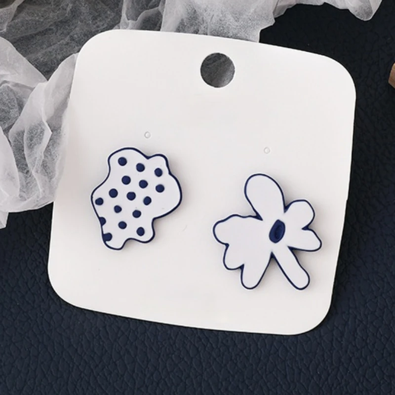 

U-Magical Summer Asymmetric Blue Flower Enamel Dangle Earrings for Women Vintage Irregular Geometric Earrings Jewelry Pendientes