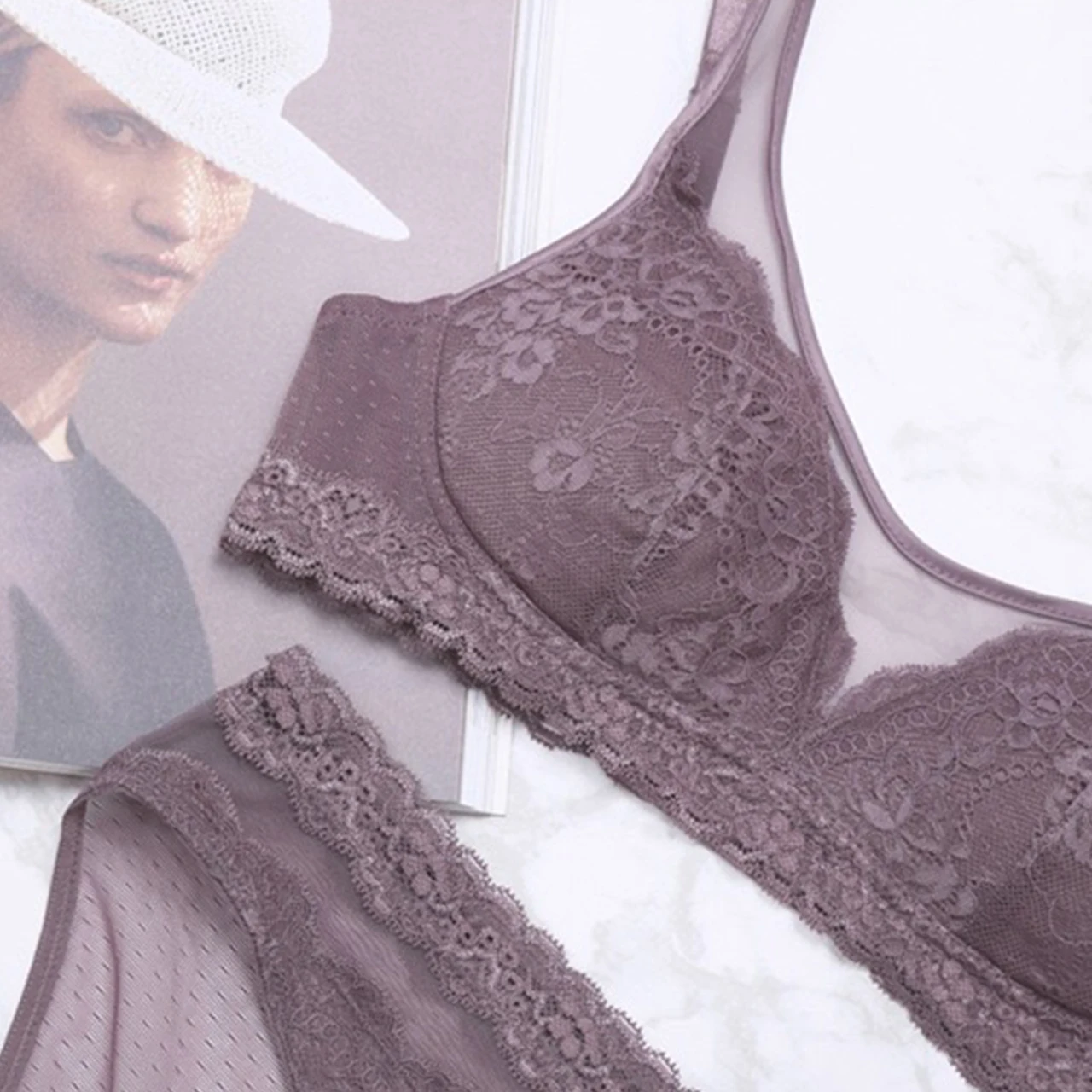 

IRENE TINNIE Sexy Translucent Mesh Lingerie Set Seamless No Trace Underwear Set Adjustable Shoulder Strap Light Thin Breathable