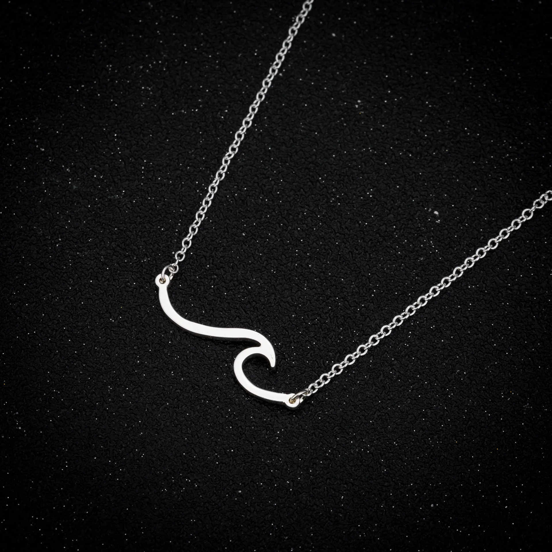 

Simple Female Wave Lone Pendant Necklace Rose Gold Silver Color Chain Necklaces For Women Dainty Bride Metal Wedding Necklace