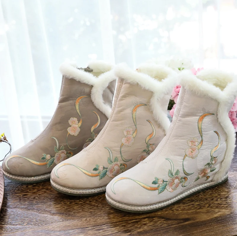 

Winter Warm Short Boots Hanfu Embroidered Shoes Women Chinese Vintage Hanfu Boots Cosplay Shoes White Gray For Women Plus Size