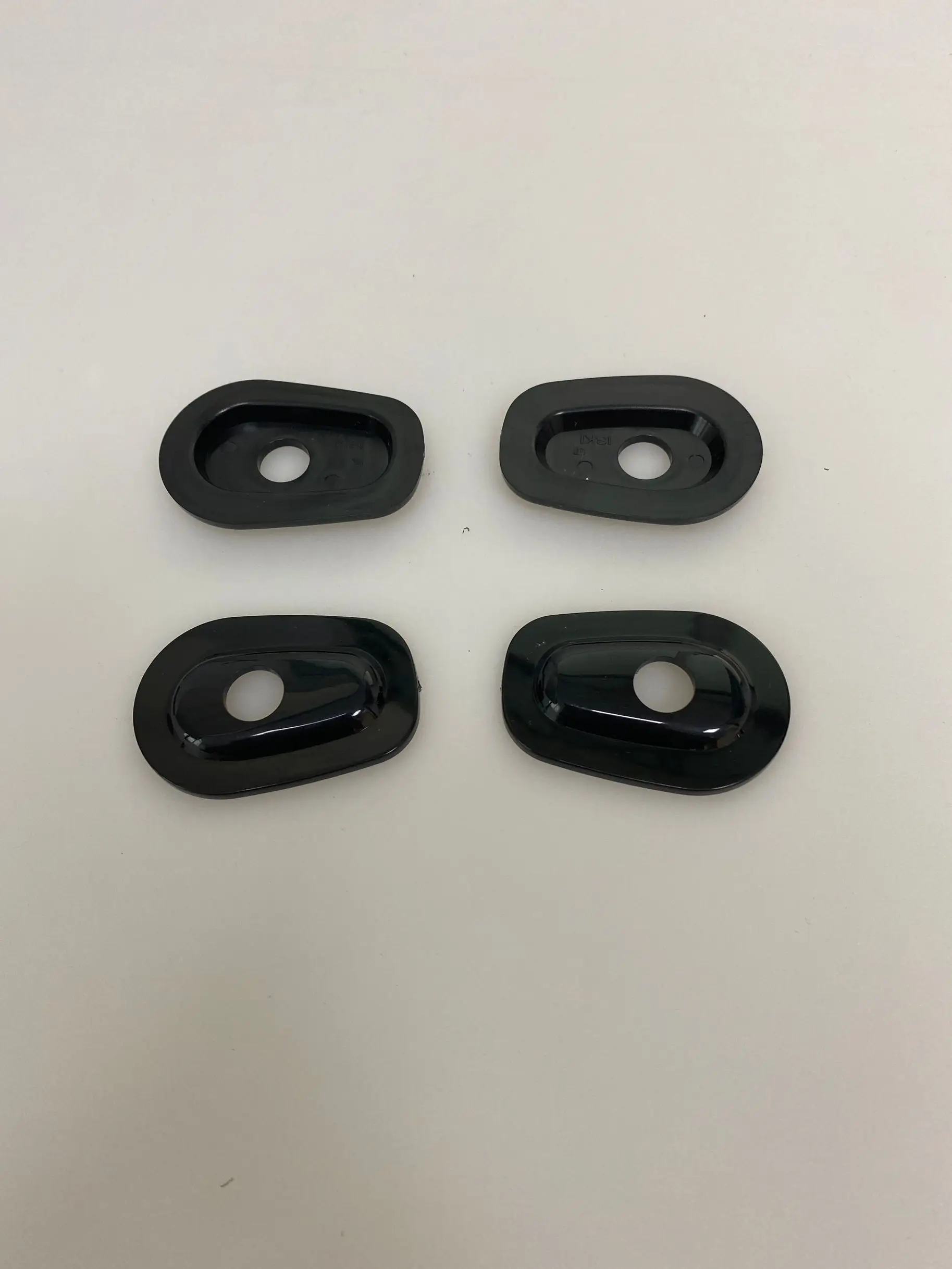 

For KAWASAKI ZX6R ZX10R ZX7R ZX9R ZX636 ZX12R ZX14R ZZR1400 GTR1400 Motorcycle LED Turn Signal Indicator Adapter Spacers