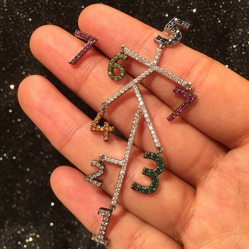 

Sense of design Hyperbole Letter Number Large Long Earrings woman Rhinestone Alternative Asymmetry Fashion Full dress Model