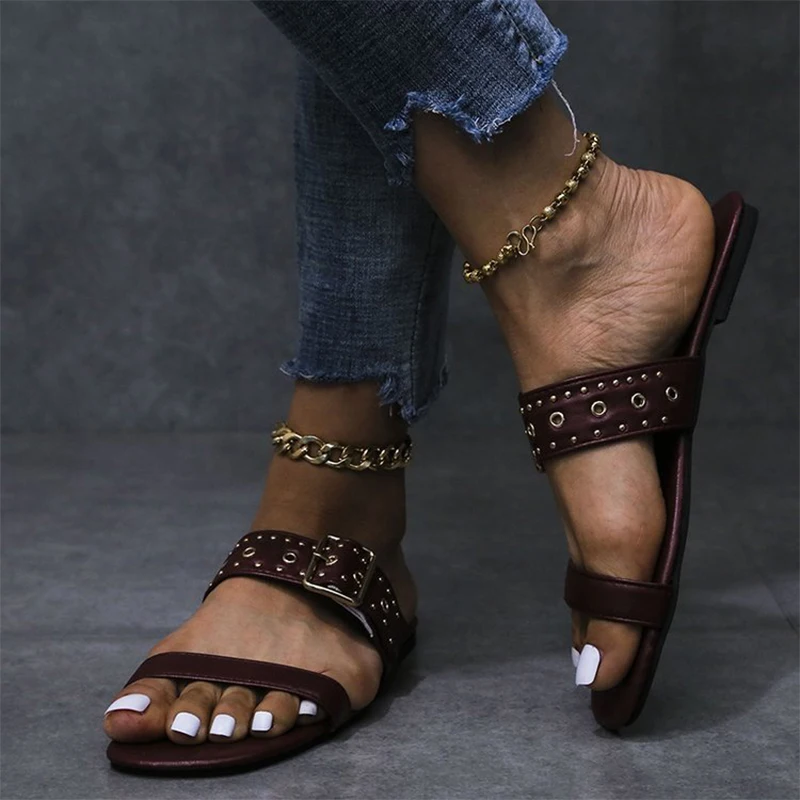 

Женские однотонные шлепанцы с заклепками и металлическим открытым носком, на плоской подошве, Повседневная Уличная обувь, большой размер 43,...