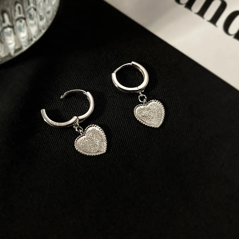 

Frosted Love Earrings Temperamental Summer Girls Sweet Cool Style Personality Fashion Heart-shaped Ear Clasp Short Wholesale