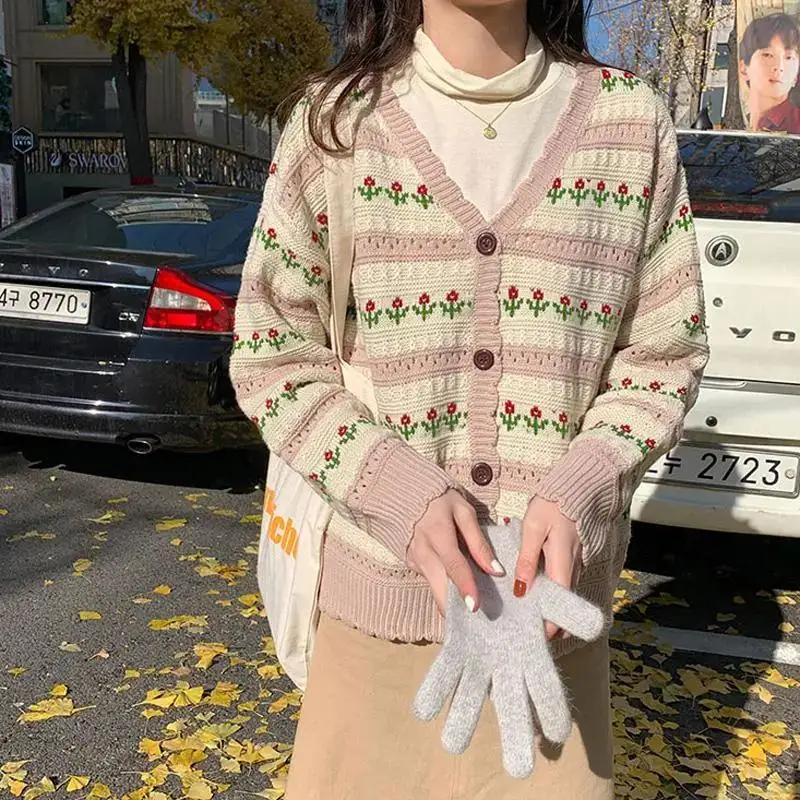 

2021 Autumn Winter Hollow Out Cardigan Womens Long Sleeve Soft Sweater Floral Sweet Vintage Knitted Womens Clothing O-neck Tops