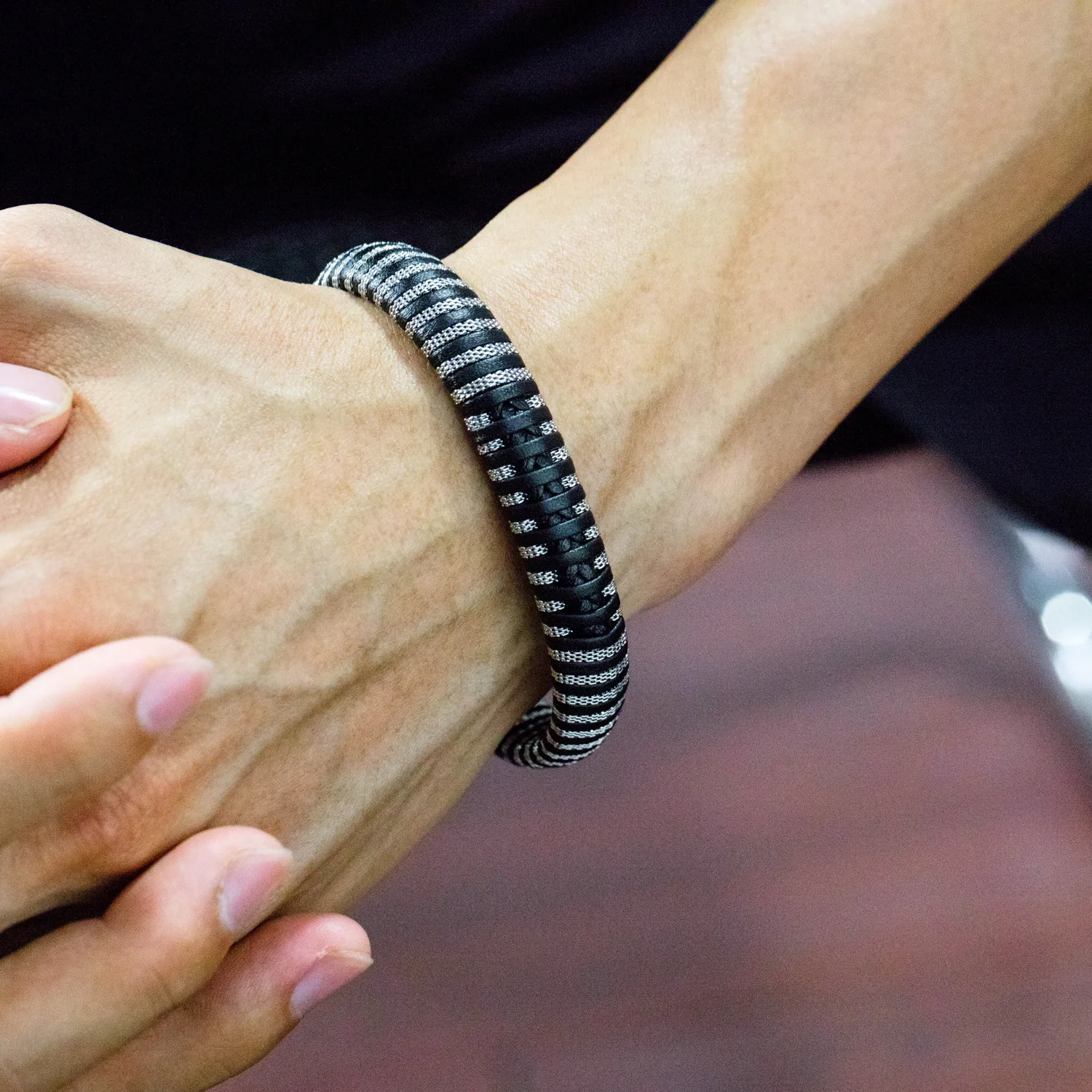 

GorGor Bangles Men The New Stainless Steel Pattern PU Leather Weave Simplicity Creative Birthday Gift Fashion Accessories 1338