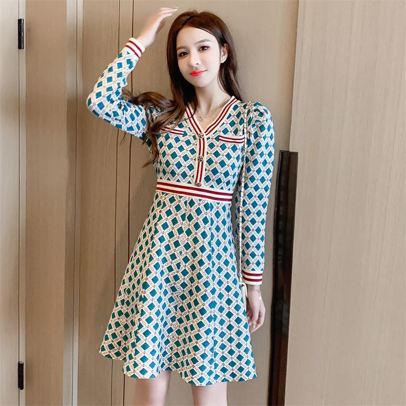 

2021 New Autumn Clothing Waist Waist Is Thin French Style Small Fragrance Temperament V-Neck A-Line Long-Sleeved Knitted Dress