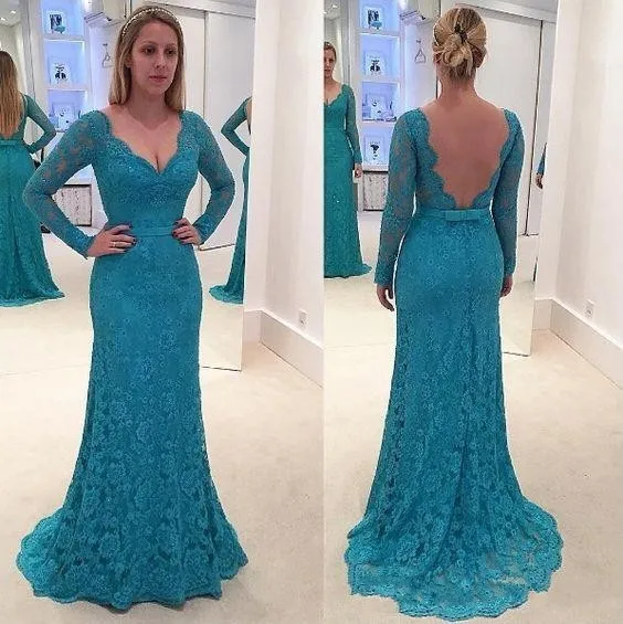 

New Arrival Turquoise Lace Mother Dresses Sexy Backless Long Sleeves V Neck Mother of Bride Groom Party Gowns