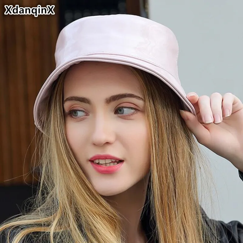 

XdanqinX Ladies Vintage Black Caps Elegant Retro Women's Bucket Hat Genuine Leather Cap 2020 New Spring Sheepskin Leather Caps