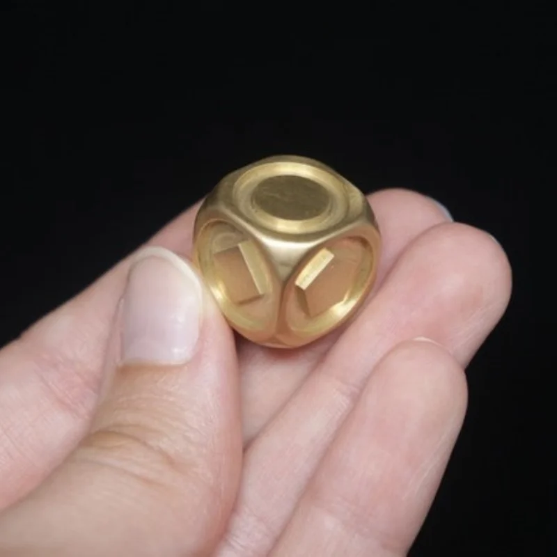 

1 шт., латунные игральные кости, 16 мм