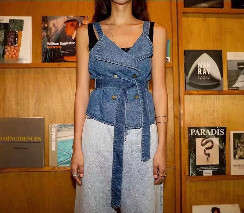 

Fashionable spring style retro washed belt casual wild denim vest