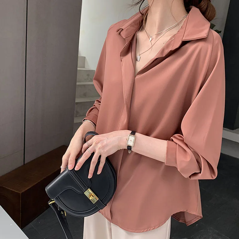 Размера плюс свободная рубашка Осенняя Женская 2021 модные блузки для малышек