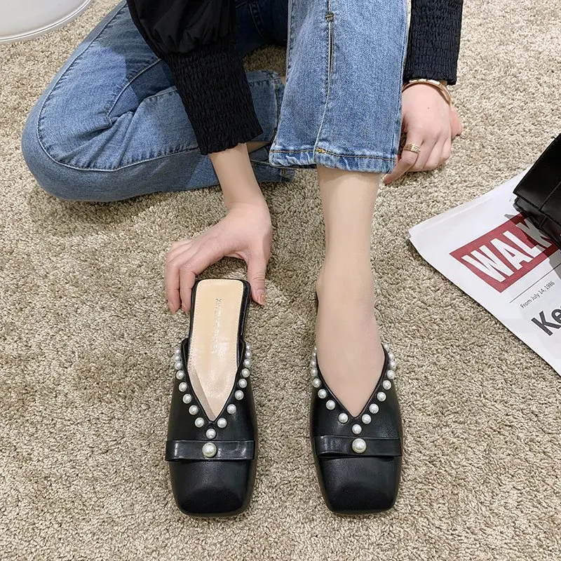 

Flat Shoes Female Cover Toe Slippers Soft Slides Loafers Mules For Women 2021 Fashion Pantofle String Bead Comfort Luxury Rubber
