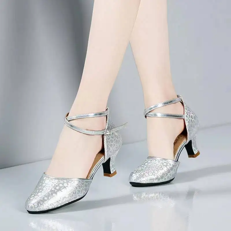 Туфли женские атласные с закрытым носком для бальных танцев латинских сальса