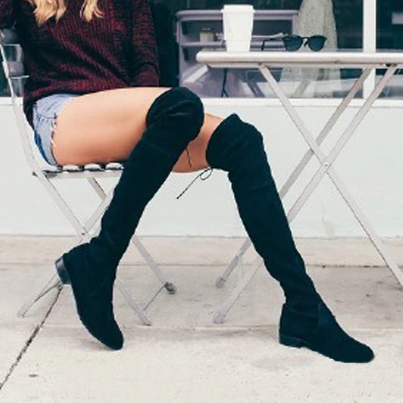Черные эластичные облегающие сапоги выше колена из флока Коллекция 2021 года