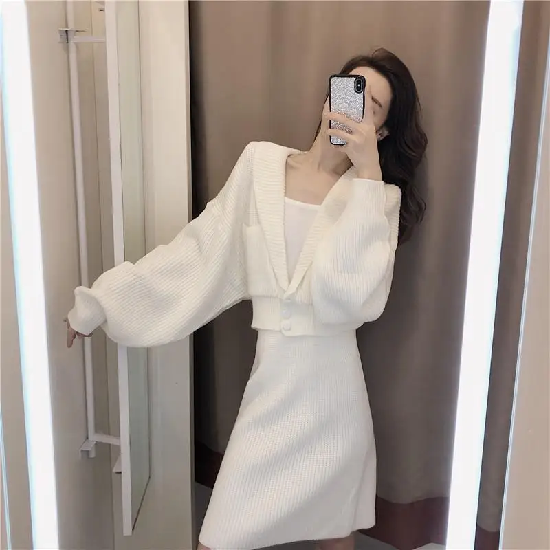 

Autumn 2021 New Women's Cardigan French Casual Fashion Long-sleeved Sweater Two-piece Women Temperament Knitted Suit Skirt