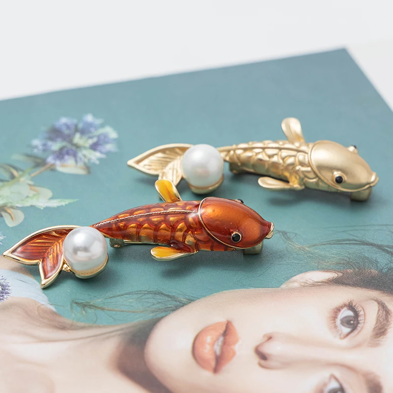 RHao классический красный эмаль рыбы золотом Цвет рыба броши для Для женщин платье